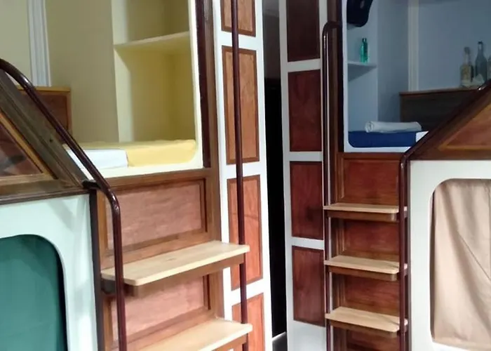 Banamboo Hostel
